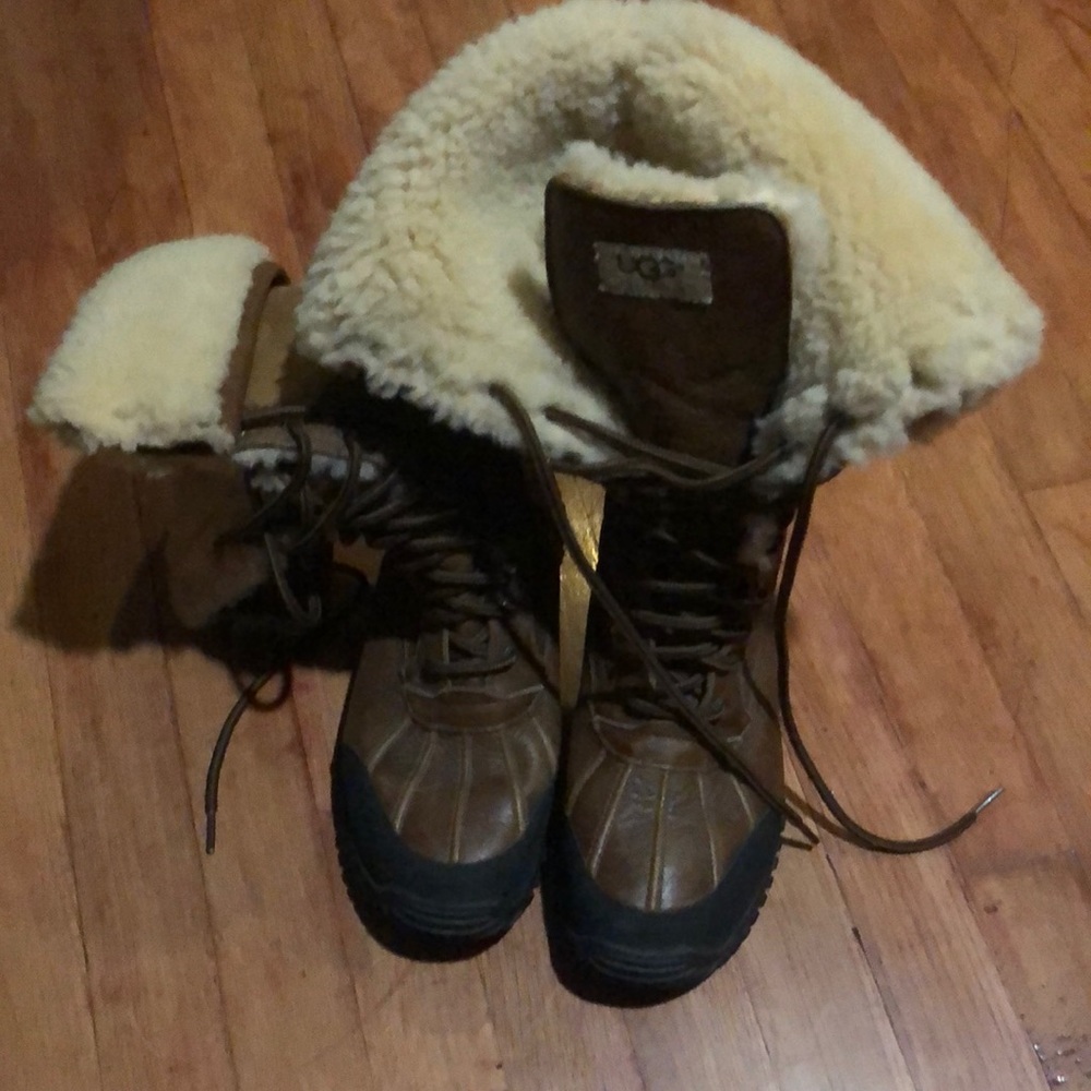 Uggs women’s shearling line leather tall boots